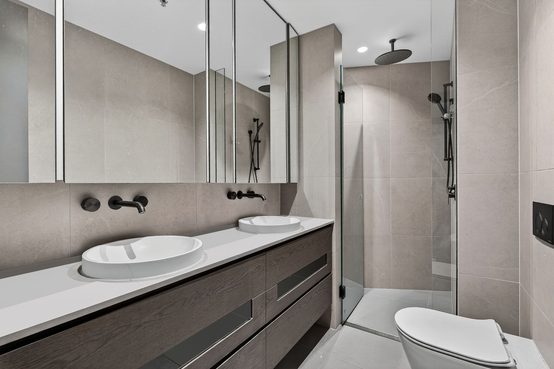 3047106-Docklands-2026-05-26-094245-14
