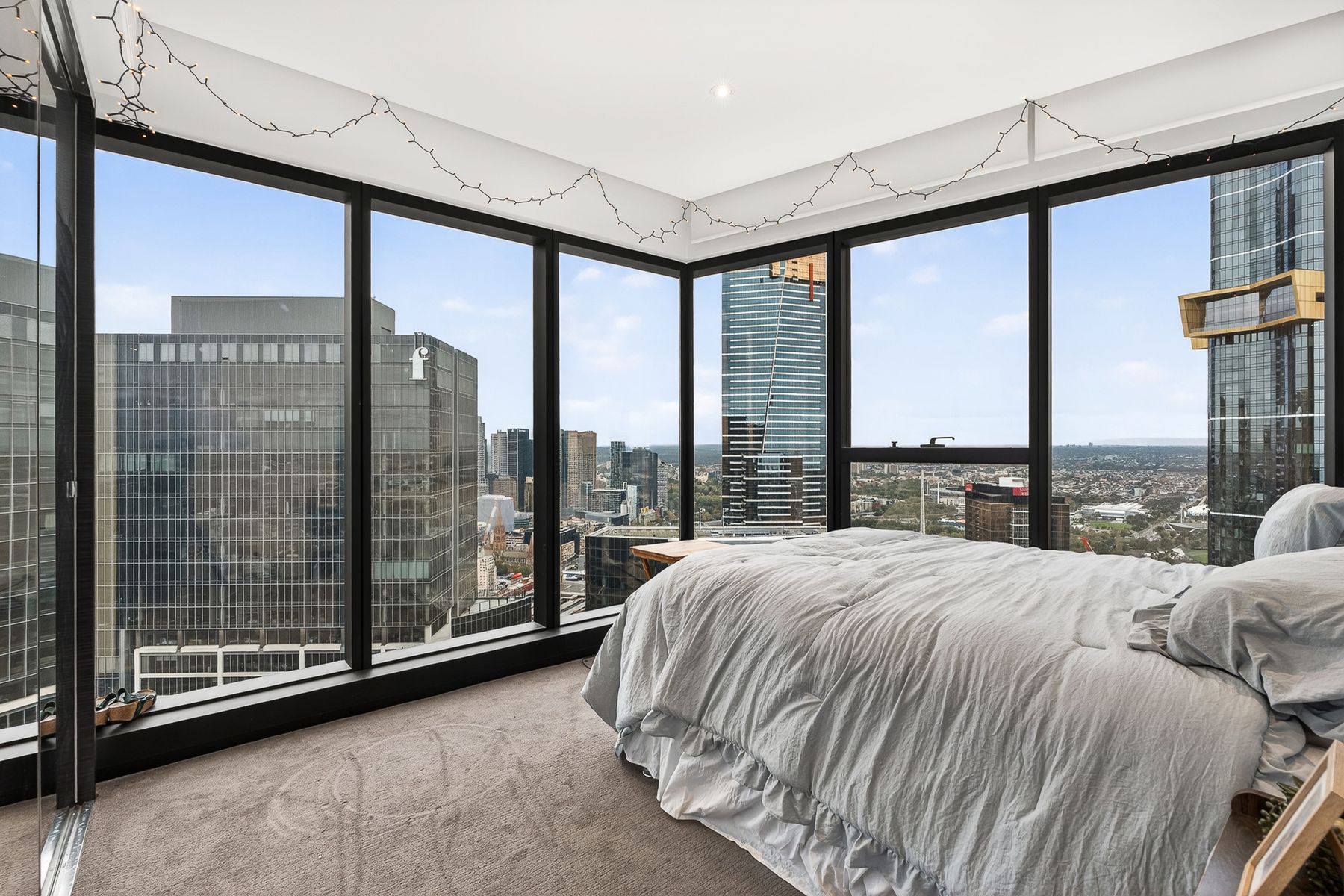 5310/35 Queens Bridge Street, Southbank  VIC  3006