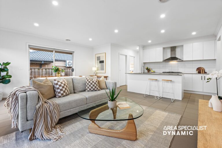 38 Hiskey Crescent, Werribee  VIC  3030