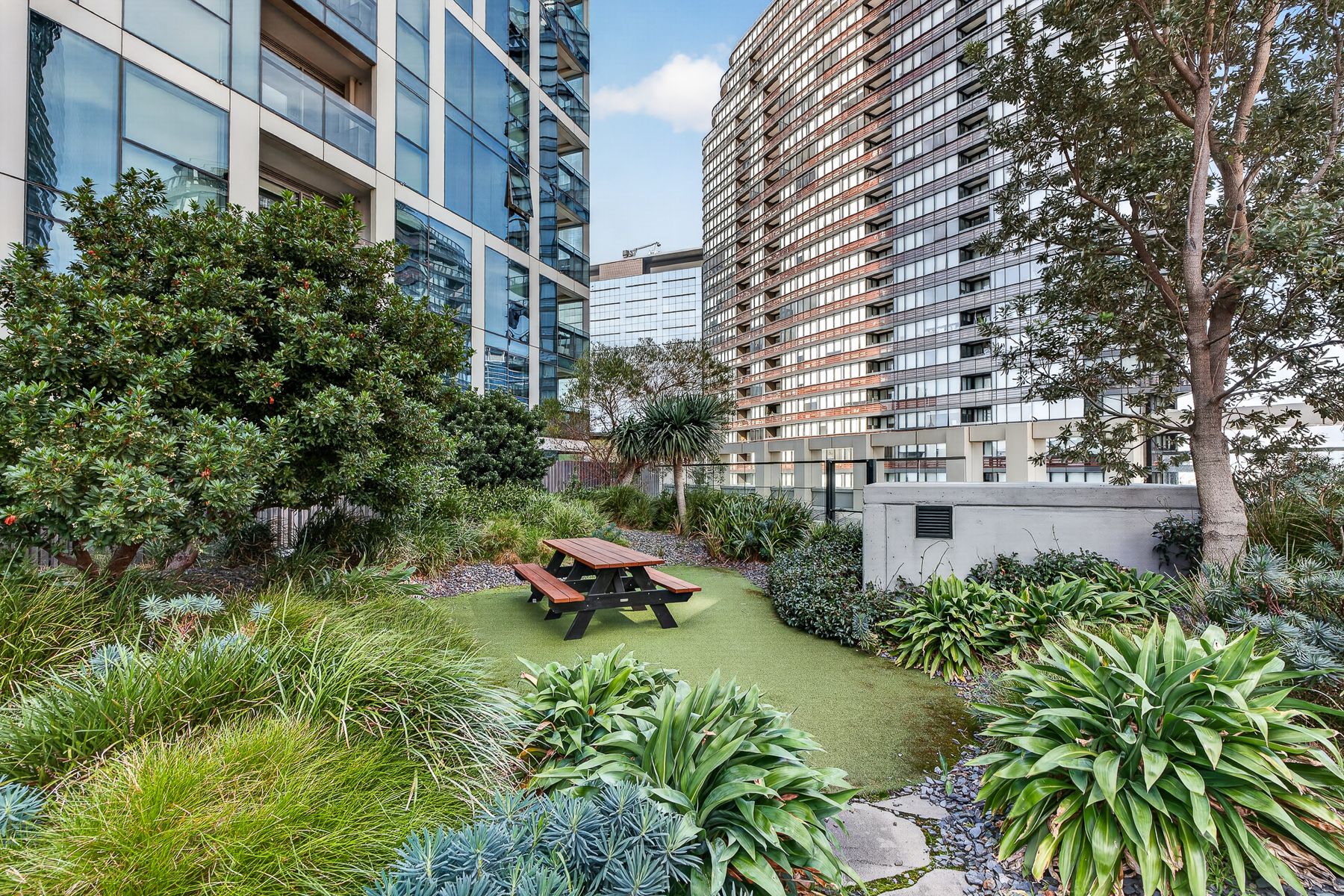 2823134-Docklands-2026-09-02-082729-7