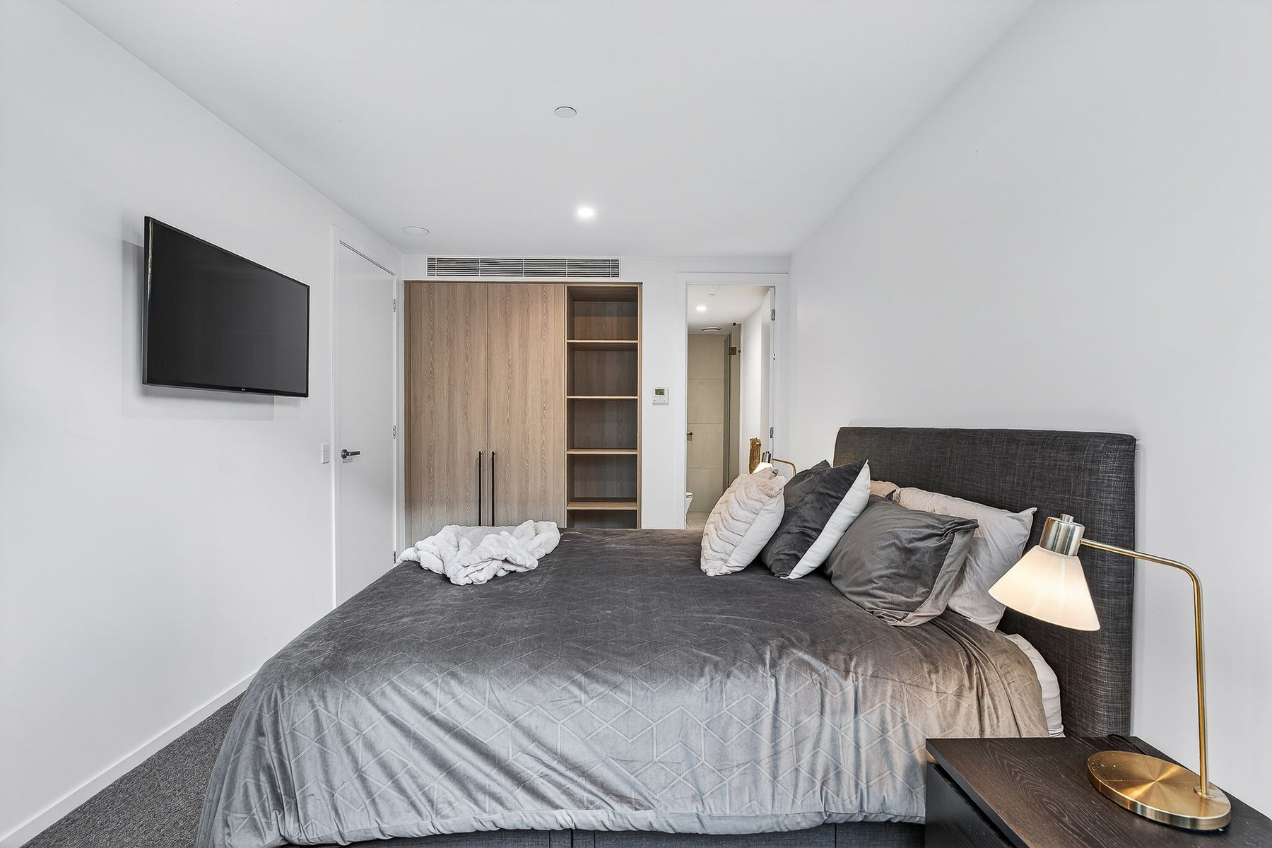 2904413-West-Melbourne-2026-10-19-113633-10
