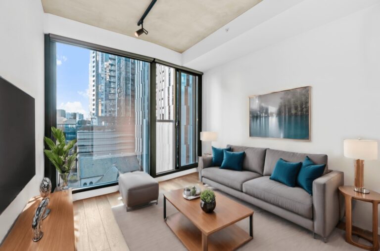 1 bedroom apartment, Melbourne CBD