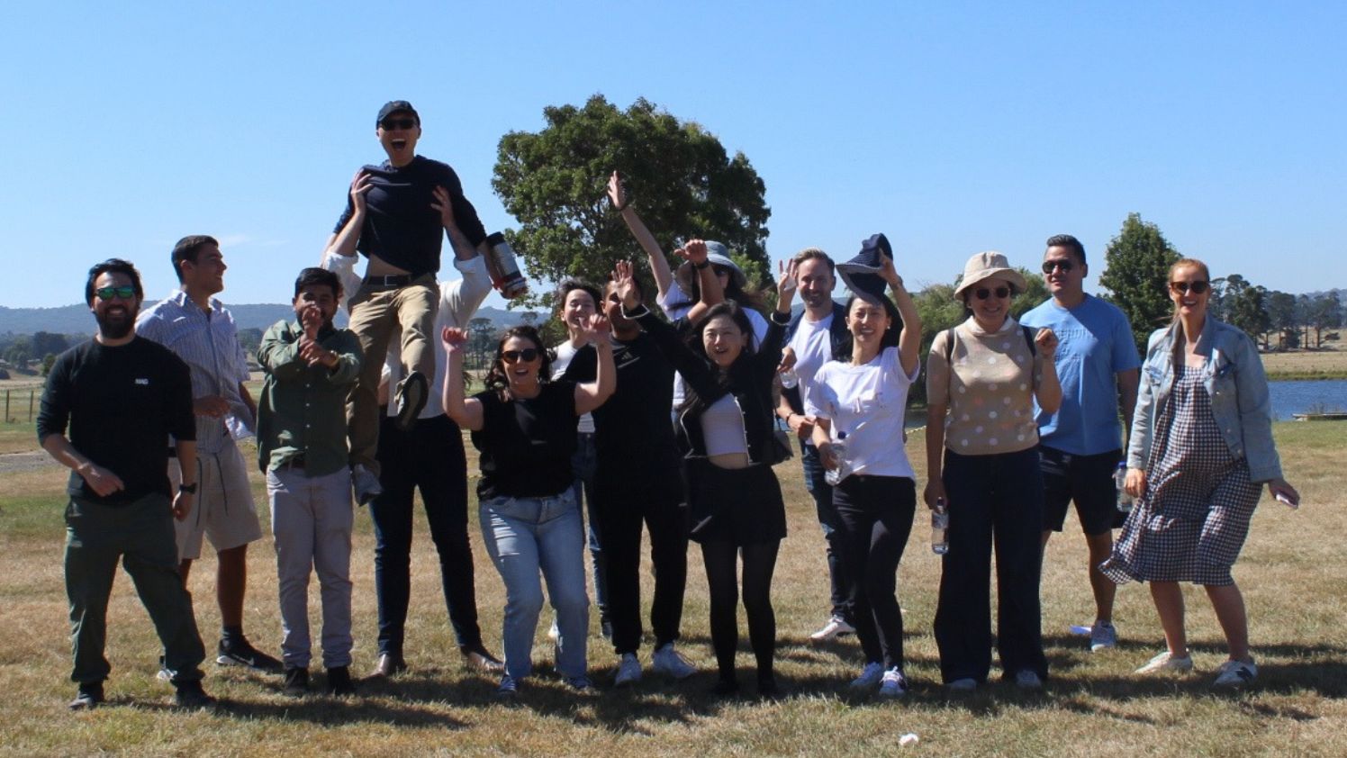 ASD resizing Staff carousel photos L (3)